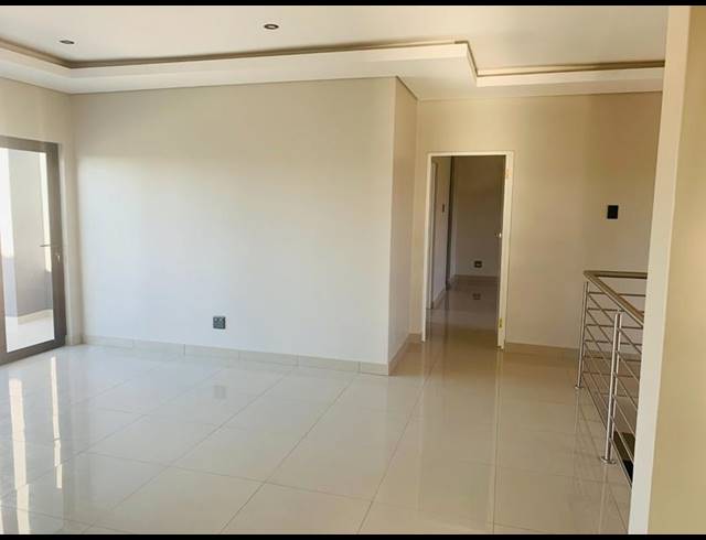 5 BEDROOM HOUSE FOR SALE IN SAVANNAH COUNTRY ESTATE